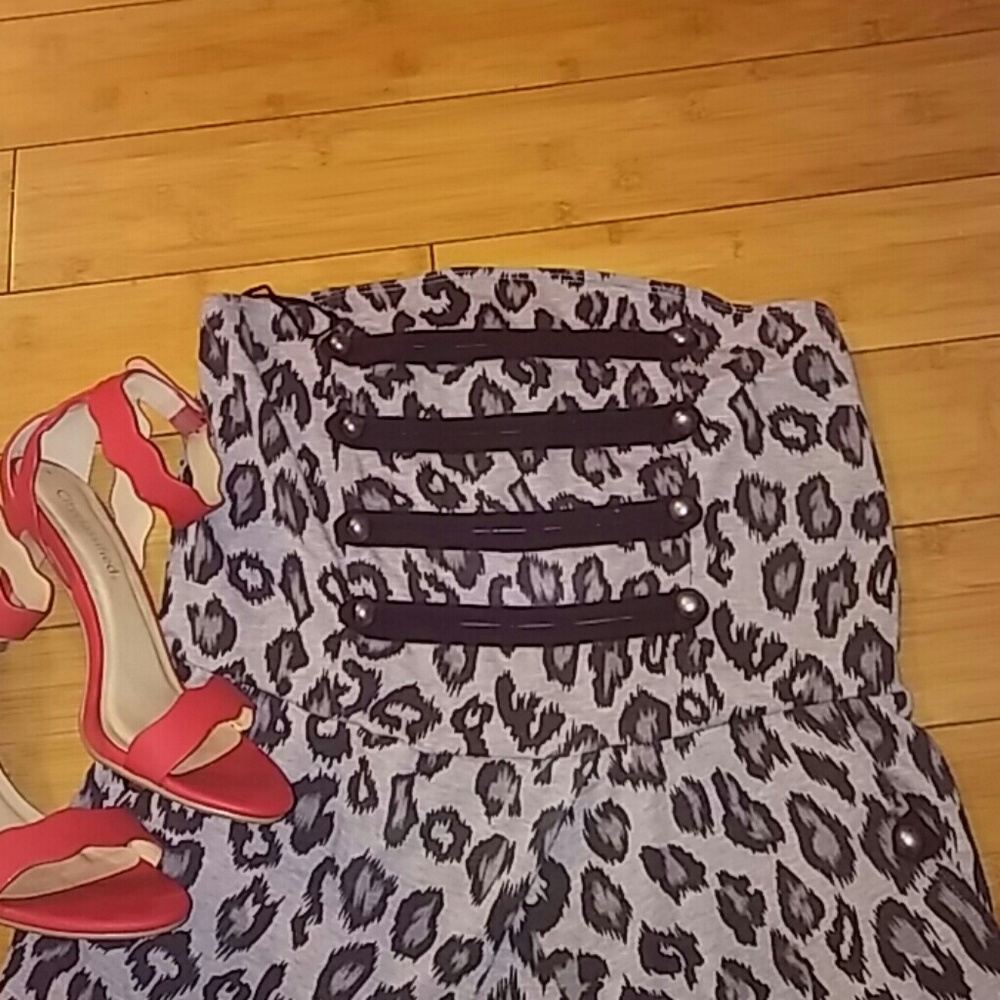 Drees with leopard print - Picture 2 of 4